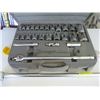 Image 1 : MASTERCRAFT SAE 1/2" DRIVE CASED SOCKET SET W/LONG SWING BAR