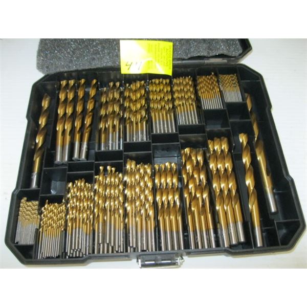 MASTERCRAFT CASED SET OF DRILL BITS