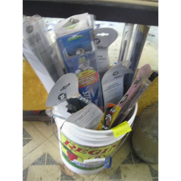 LARGE BUCKET OF ASSORTED NEW WINDSHIELD WIPER BLADES