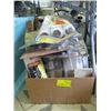 Image 1 : BOX OF MISC. - PAINT BRUSHES & PAINTING SUPPLIES