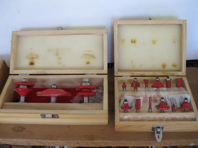 12-PC ROUTER BIT SET & A 3-PC 1/2