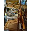 Image 2 : FOLDING EASEL