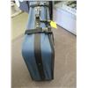 Image 2 : BLUE SUITCASE