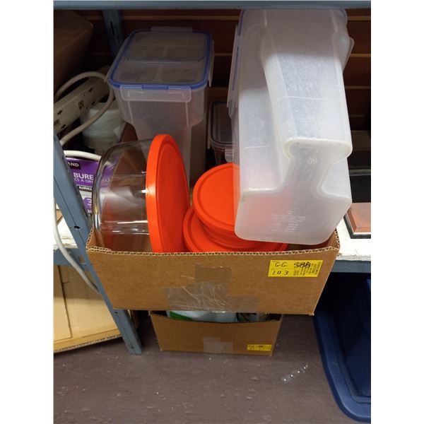 BOX OF GLASS STORAGE CONTAINERS W/PLASTIC LIDS
