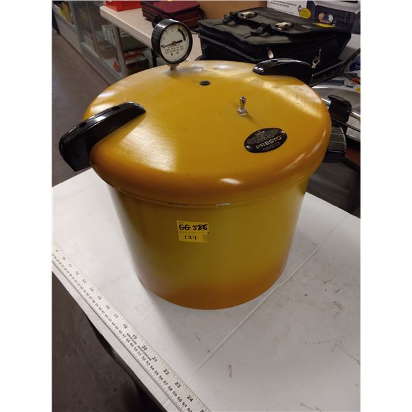 PRESSURE COOKER