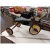 Image 1 : VINTAGE CHILD'S TRICYCLE