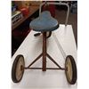 Image 5 : VINTAGE CHILD'S TRICYCLE