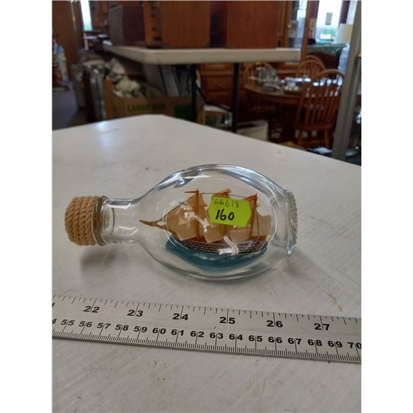 SMALL SHIP IN A BOTTLE MODEL