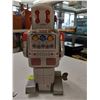 Image 3 : KEN TYPE WIND UP ROBOT