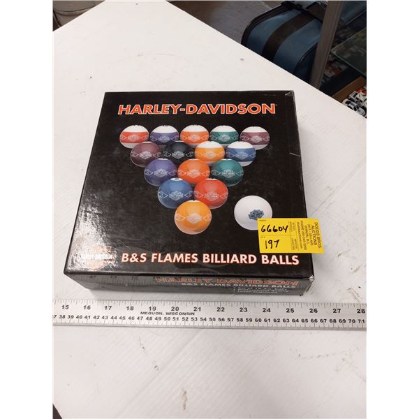 HARLEY DAVIDSON B & S FLAMES BILLIARD BALL SET