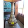 Image 3 : RETRO TALL LAMP