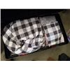 Image 3 : BLACK TOTE OF CAMPING BEDDING