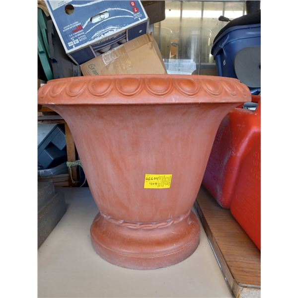 LARGE PLASTIC PLANTER