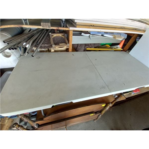 FOLDING PLASTIC TABLE