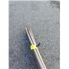 Image 2 : BUNDLE OF SHOVELS AND A RAKE