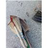 Image 3 : BUNDLE OF GARDEN TOOLS