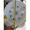 Image 3 : 4-5 BOLT WHITE RIMS