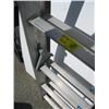 Image 3 : 18' ALUMINUM EXTENSION LADDER WITH EARS