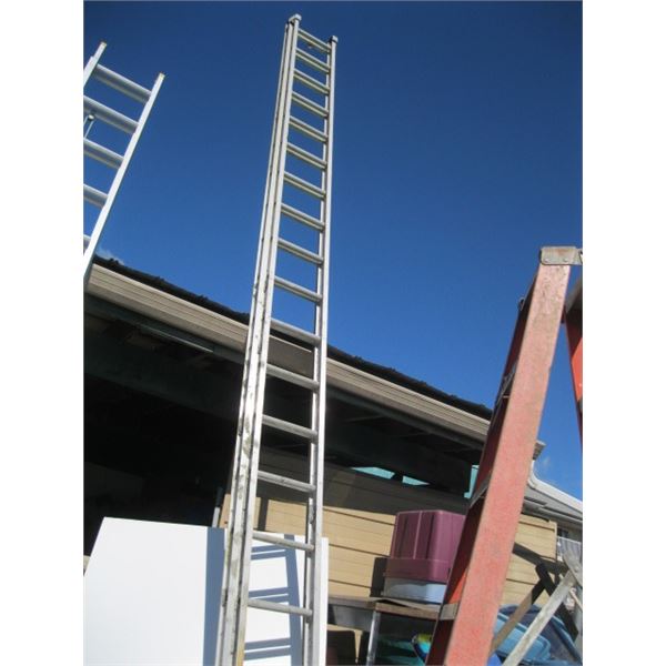 40' ALUMINUM EXTENSION LADDER