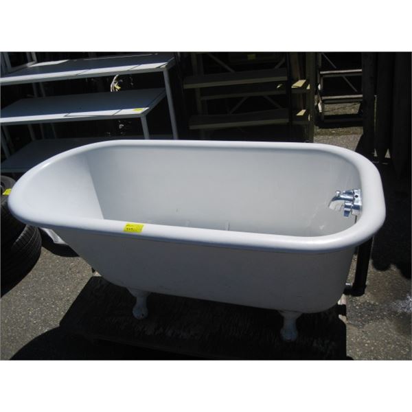 CLAW FOOT CAST IRON BATH TUB