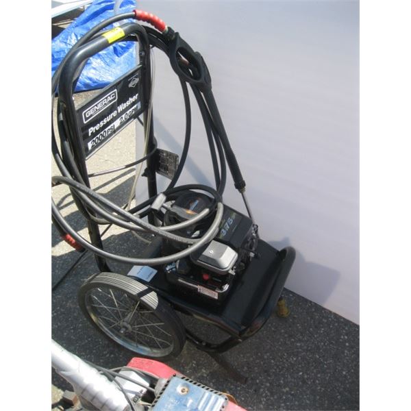 BRIGGS AND STRATTON 2000 PSI 3.5HP PRESSURE WASHER