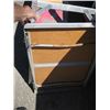 Image 2 : SMALL ALUMINUM STEP LADDER AND FOLDING CAMPING TABLE