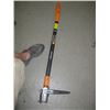 Image 1 : FISKARS D-HANDLE STAND UP WEEDER