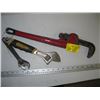 Image 1 : HD PIPE WRENCH AND TWO CRESCENT WRENCHES