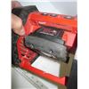 Image 2 : MILWAUKEE BATTERY OPERATED LIGHT WITH BATTERY NO CHARGER