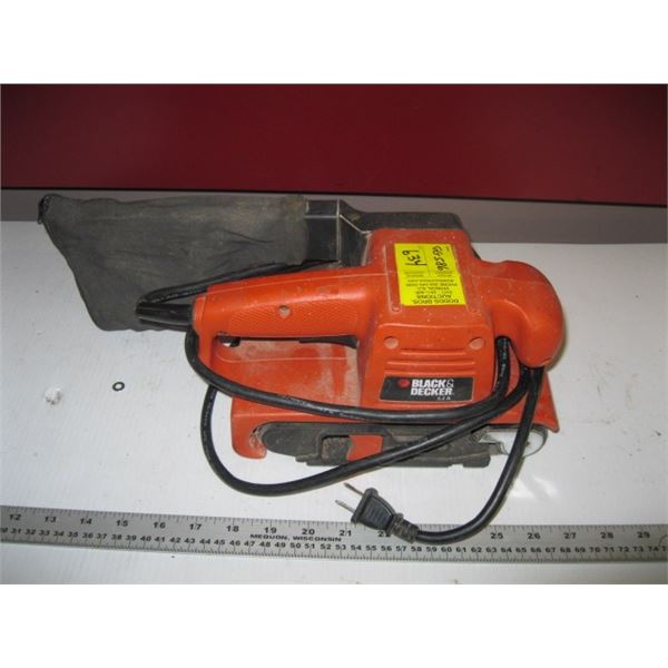 BLACK AND DECKER ELECTRIC BELT SANDER