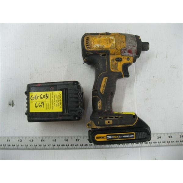 DEWALT DRILL 20 VOLT MAX WITH EXTRA BATTERY