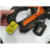 Image 2 : CORDLESS WORX HEDGE TRIMMER WITH CHARGER NEEDS NEW BATTERY