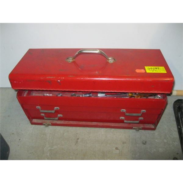 METAL TOOL BOX WITH ASSORTED TOOLS