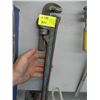 Image 1 : LARGE PIPE WRENCH