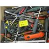 Image 3 : 2 FLATS OF SCREWDRIVERS AND MISC