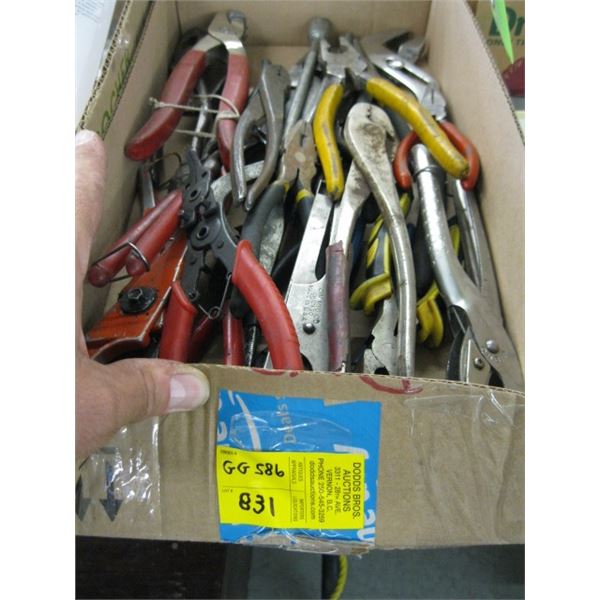 FLAT OF ASSORTED PLIERS