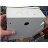 Image 2 : 3 SMALL ELECTRICAL BOXES AND DIGITAL TIME SWITCH