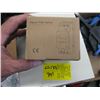 Image 3 : 3 SMALL ELECTRICAL BOXES AND DIGITAL TIME SWITCH