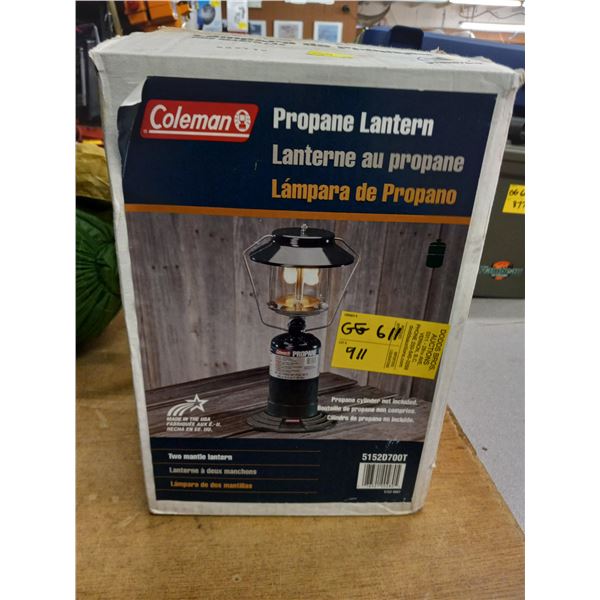 COLEMAN PROPANE LANTERN IN BOX