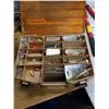 Image 2 : TACKLE BOX WITH MISC TACKLE