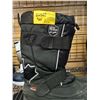 Image 2 : ONE PAIR OF SIZE 11 ICE FIELD BOOTS