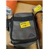 Image 3 : 2 CARRY BAGS, BASEBALL BAT, GOLF CLUB AND BLACK PLASTIC CARRY CASE.