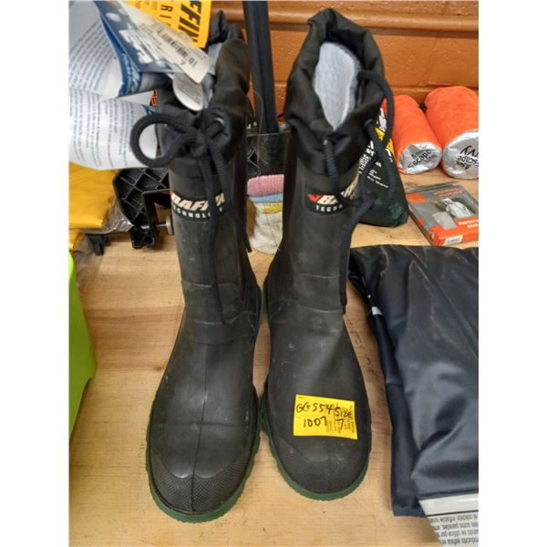 PR OF BAFFIN SIZE 7 GUM BOOTS