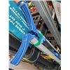 Image 3 : 2 BUNDLES OF CLAMPS