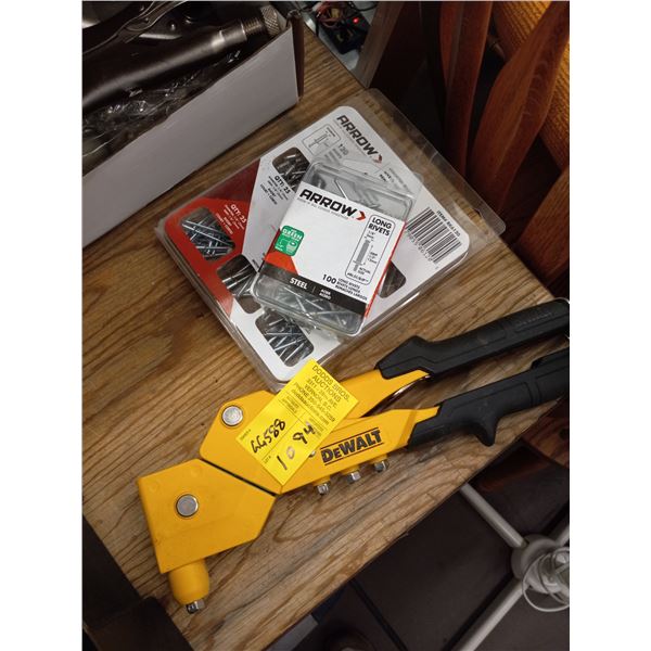 DEWALT RIVETER WITH ASSORTED RIVET PACKS