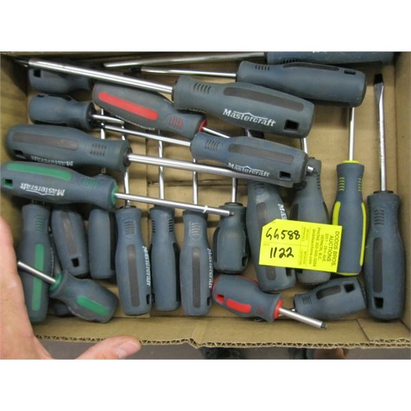 FLAT OF MASTERCRAFT SCREW DRIVERS