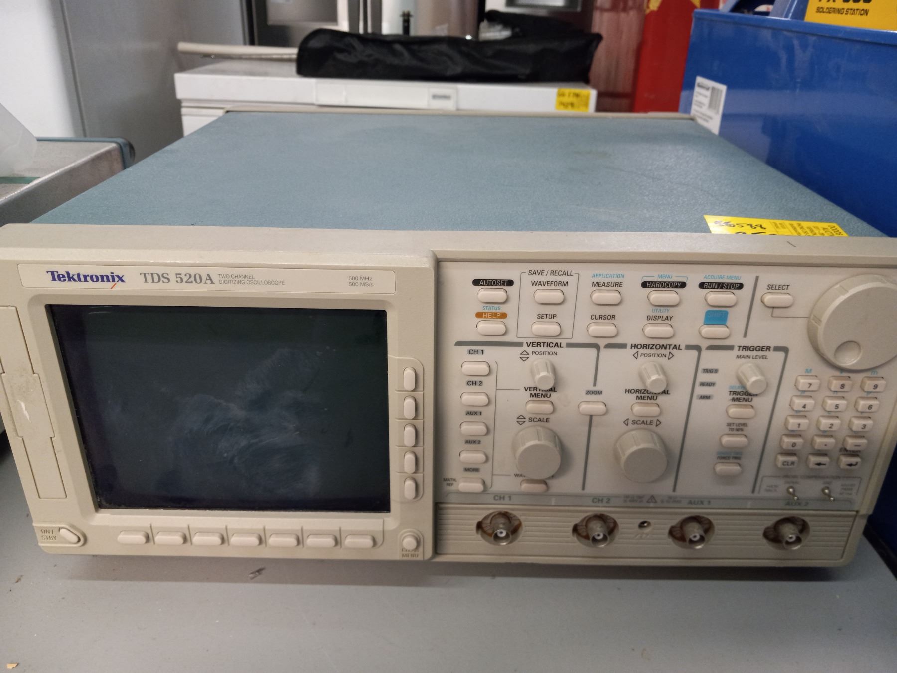 TEKTRONIX TDS520A 2 CHANNEL DIGITIZING OSCILLOSCOPE