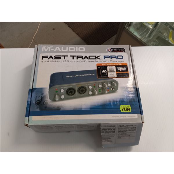 M-AUDIO FAST TRACK PRO 4X4 MOBILE USB AUDIO-MIDI INTERFACE WITH PRE AMPS IN BOX