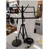 Image 2 : MARTISAN TRIPOD STAND & A MICROPHONE BASE W/CABLE