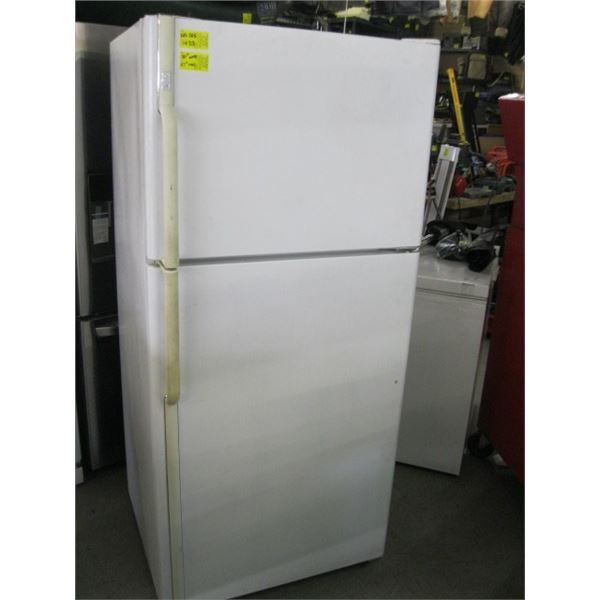 MAYTAG PLUS WHITE FRIDGE